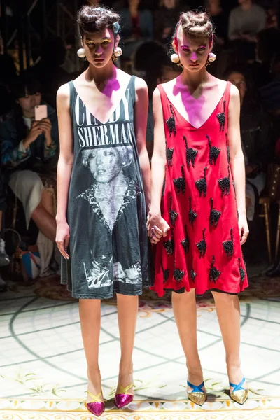Look 12